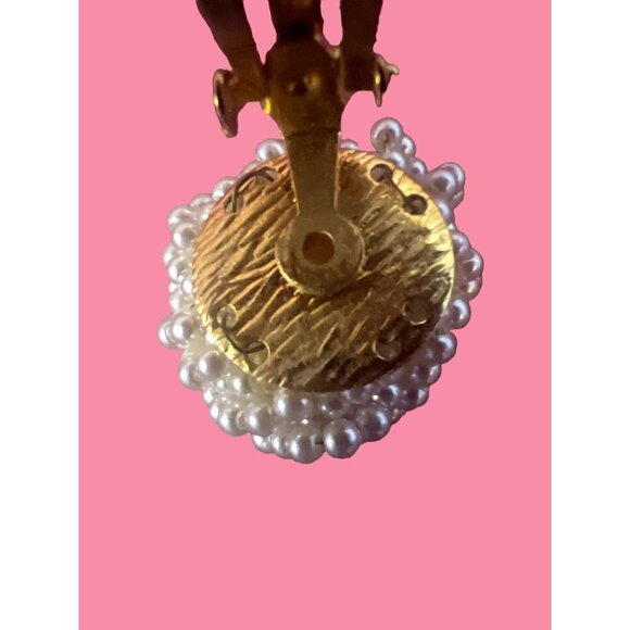 Vintage Jewelry Set Seed Pearl Necklace PLUS Clip Earrings Lightweight Ballet - Picture 12 of 12